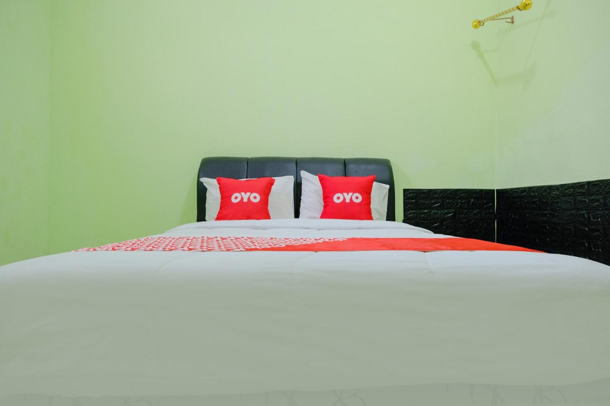 Oyo Life 2508 Alba Suites Homestay Syariah Тулунгагунг Экстерьер фото