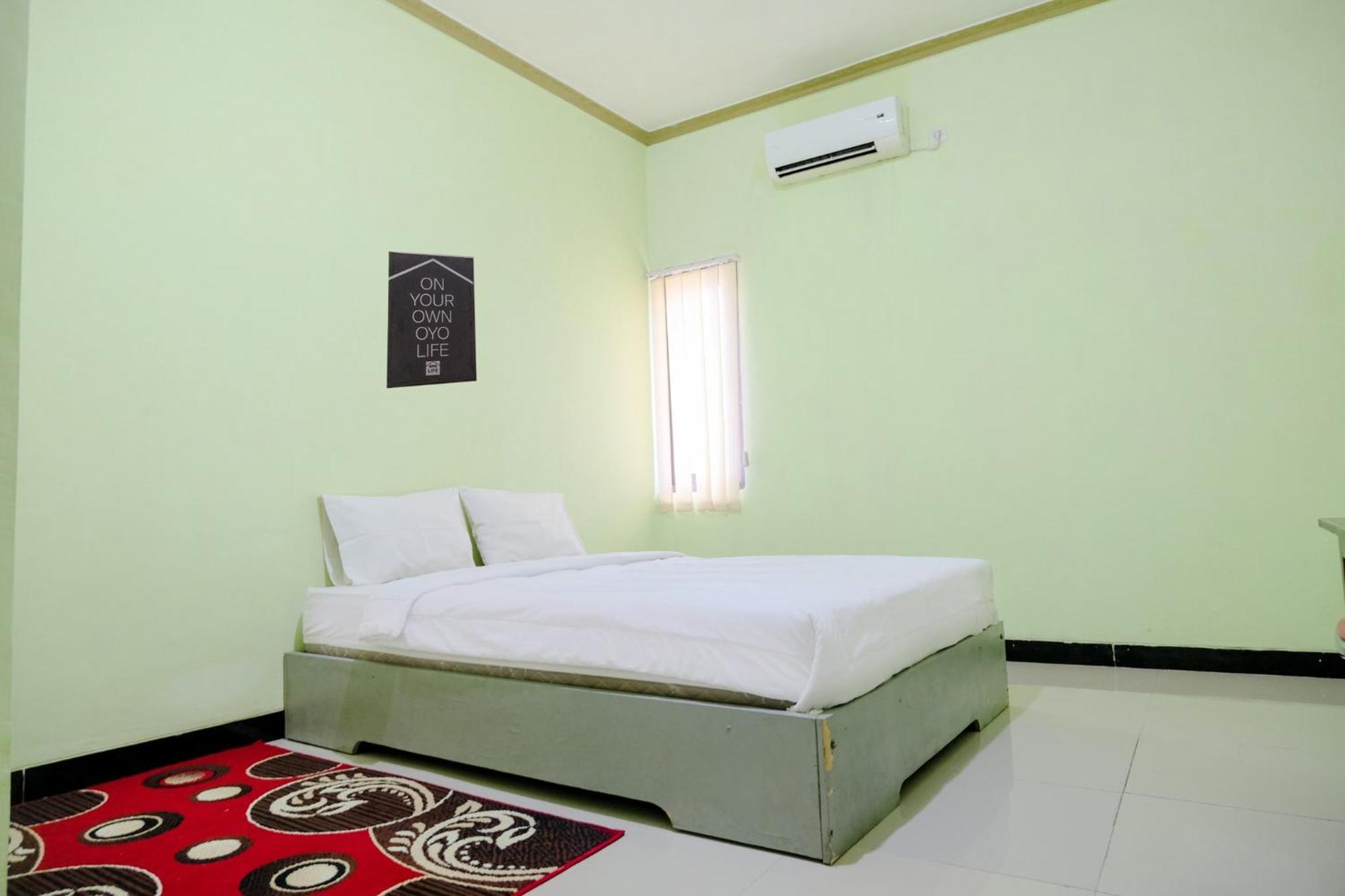 Oyo Life 2508 Alba Suites Homestay Syariah Тулунгагунг Экстерьер фото