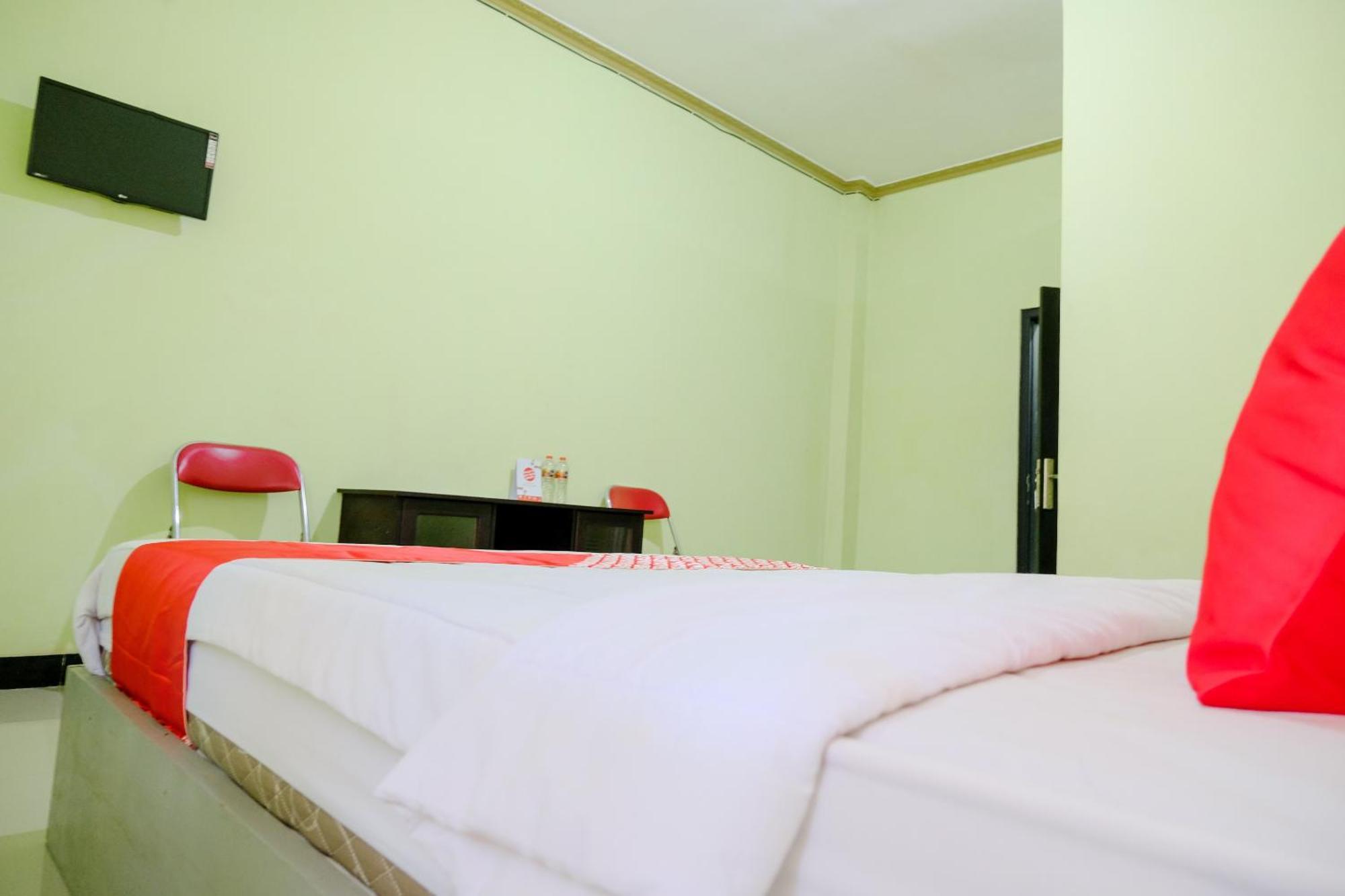 Oyo Life 2508 Alba Suites Homestay Syariah Тулунгагунг Экстерьер фото