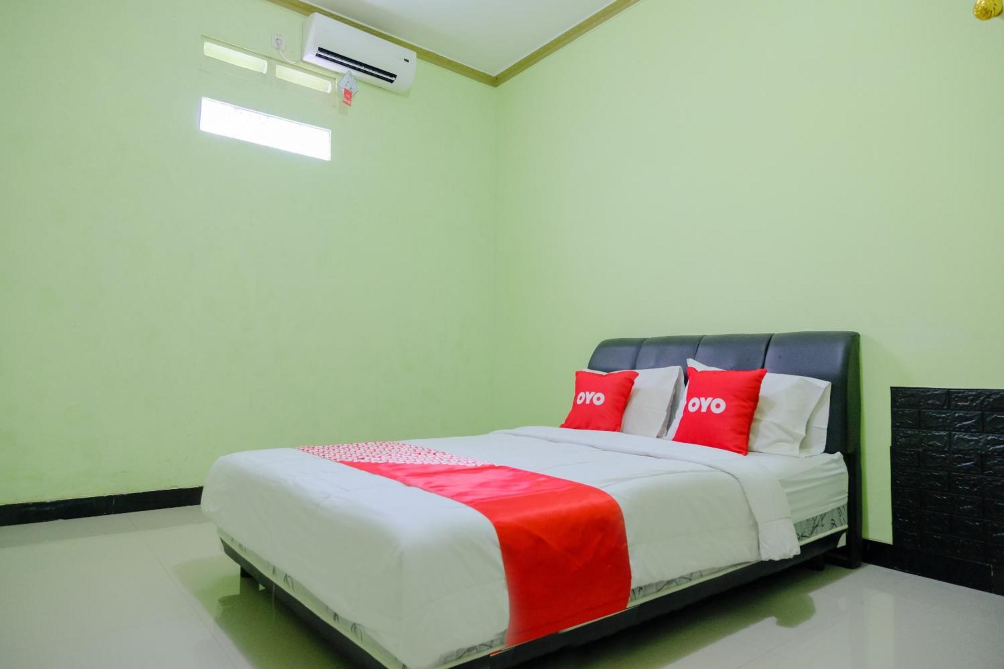 Oyo Life 2508 Alba Suites Homestay Syariah Тулунгагунг Экстерьер фото